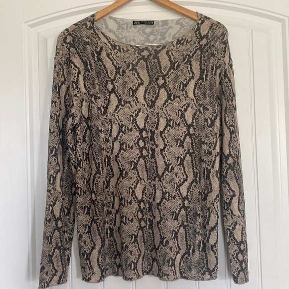 Zara Snakeskin Viscose Sweater Size Medium - Picture 1 of 4